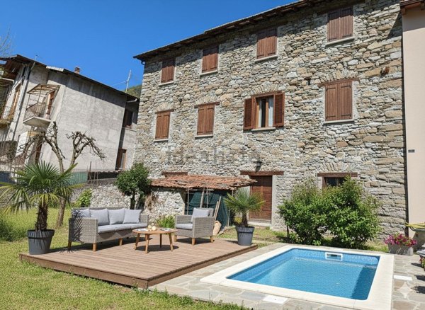 appartamento in vendita a Tremezzina in zona Lenno