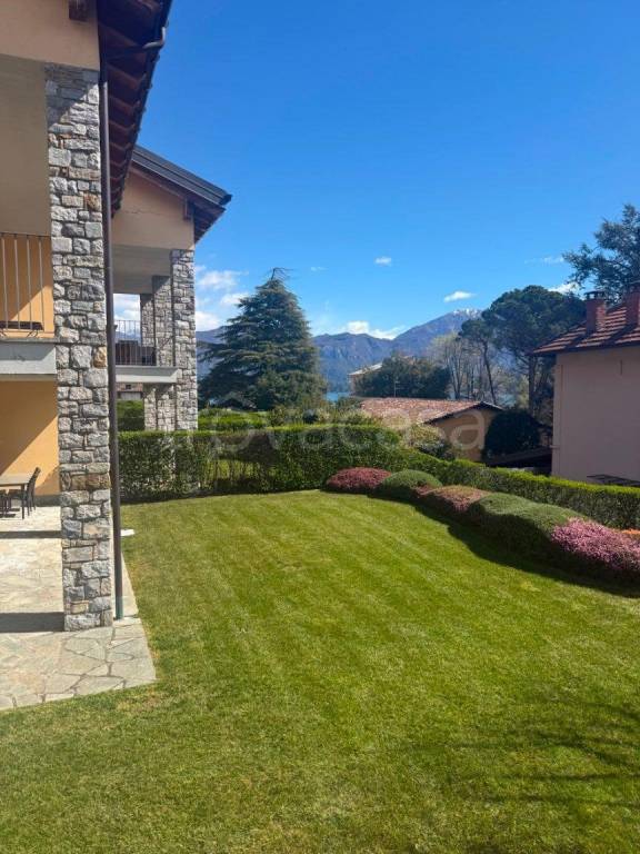 appartamento in vendita a Tremezzina in zona Lenno