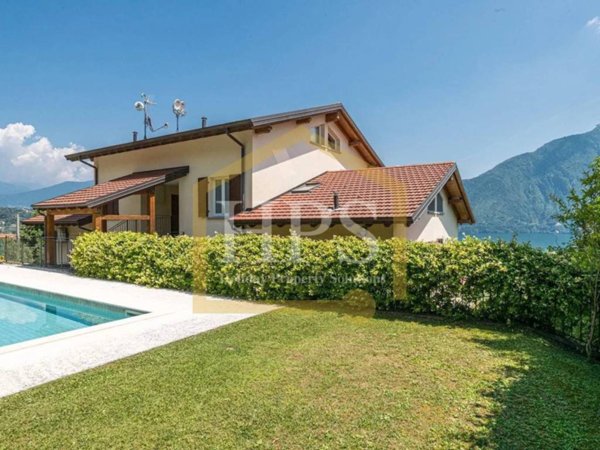 appartamento in vendita a Tremezzina in zona Azzano