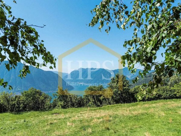 casa indipendente in vendita a Tremezzina in zona Lenno