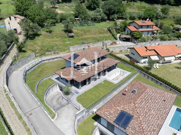 casa indipendente in vendita a Tremezzina