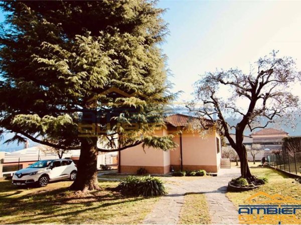 casa indipendente in vendita a Tremezzina in zona Lenno