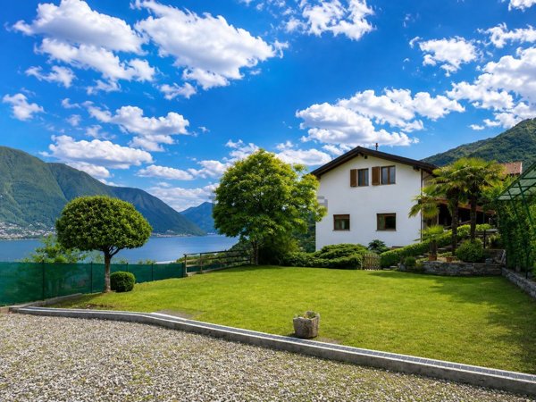 appartamento in vendita a Tremezzina in zona Lenno