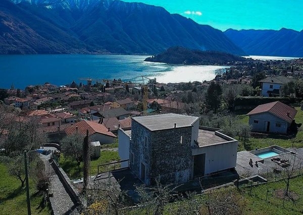 casa indipendente in vendita a Tremezzina in zona Tremezzo