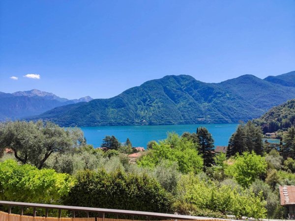 appartamento in vendita a Tremezzina in zona Azzano