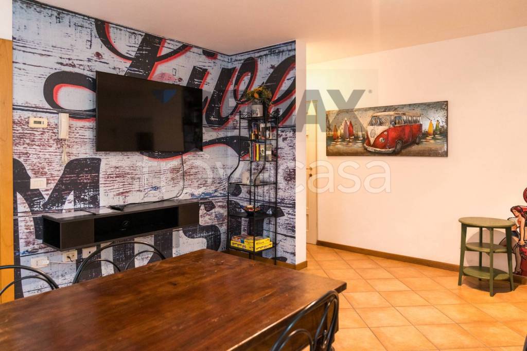 appartamento in vendita a Tremezzina in zona Rogaro