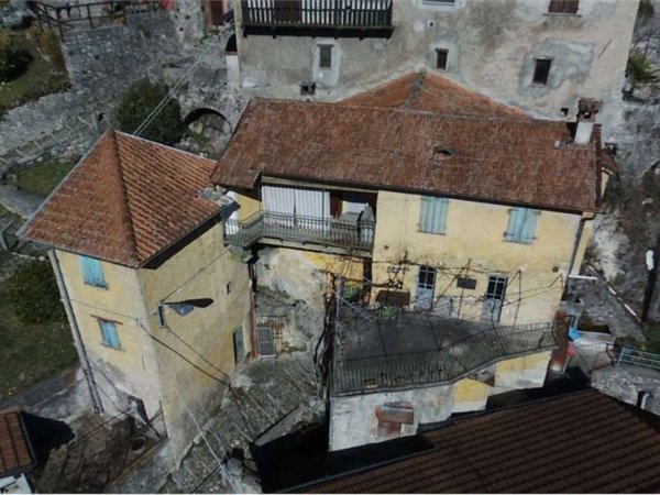 casa indipendente in vendita a Tremezzina in zona Ossuccio