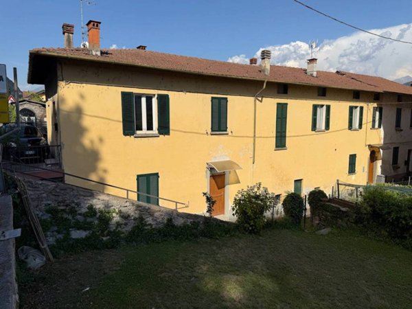 casa indipendente in vendita a Tremezzina in zona Mezzegra
