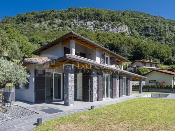 casa indipendente in vendita a Tremezzina in zona Lenno