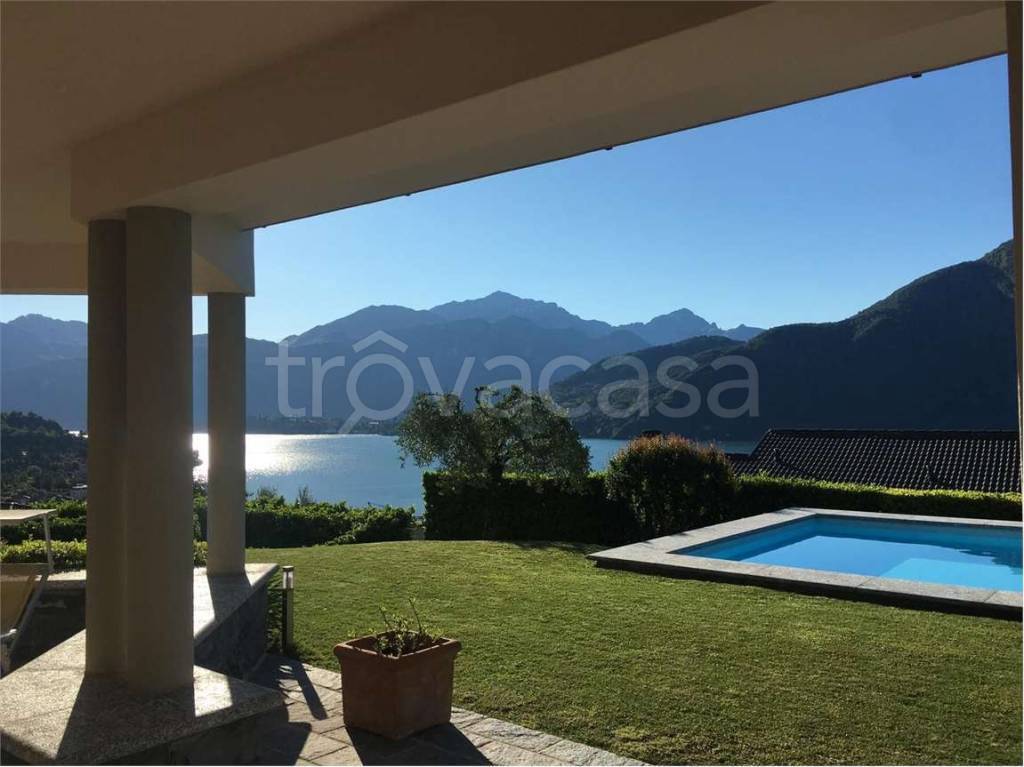 casa indipendente in vendita a Tremezzina in zona Mezzegra
