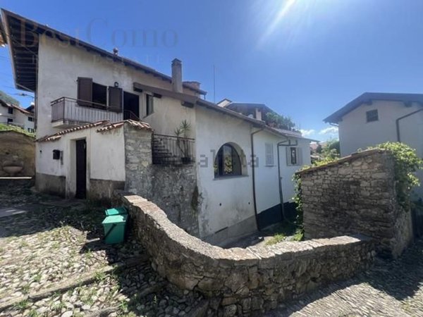 casa indipendente in vendita a Tremezzina in zona Lenno