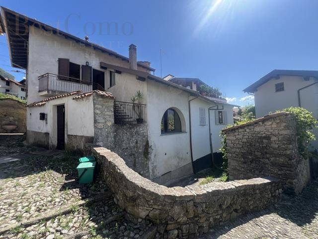 casa indipendente in vendita a Tremezzina in zona Lenno