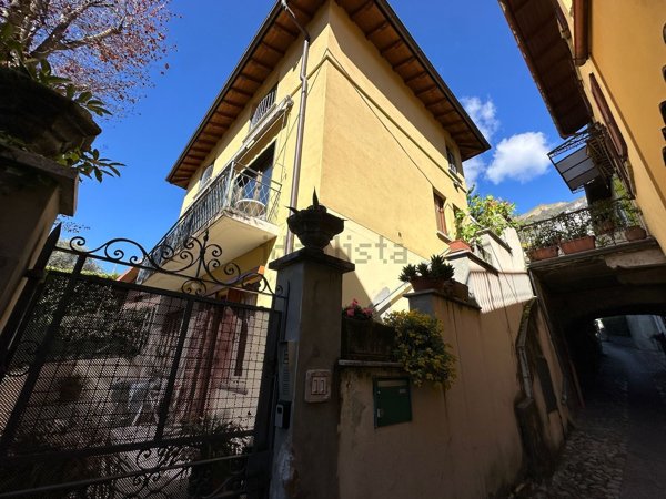 casa indipendente in vendita a Tremezzina in zona Saleno