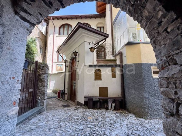 casa indipendente in vendita a Tremezzina in zona Tremezzo