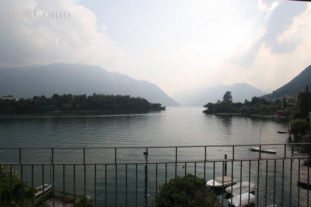 appartamento in vendita a Tremezzina in zona Ossuccio