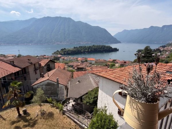casa indipendente in vendita a Tremezzina in zona Ossuccio