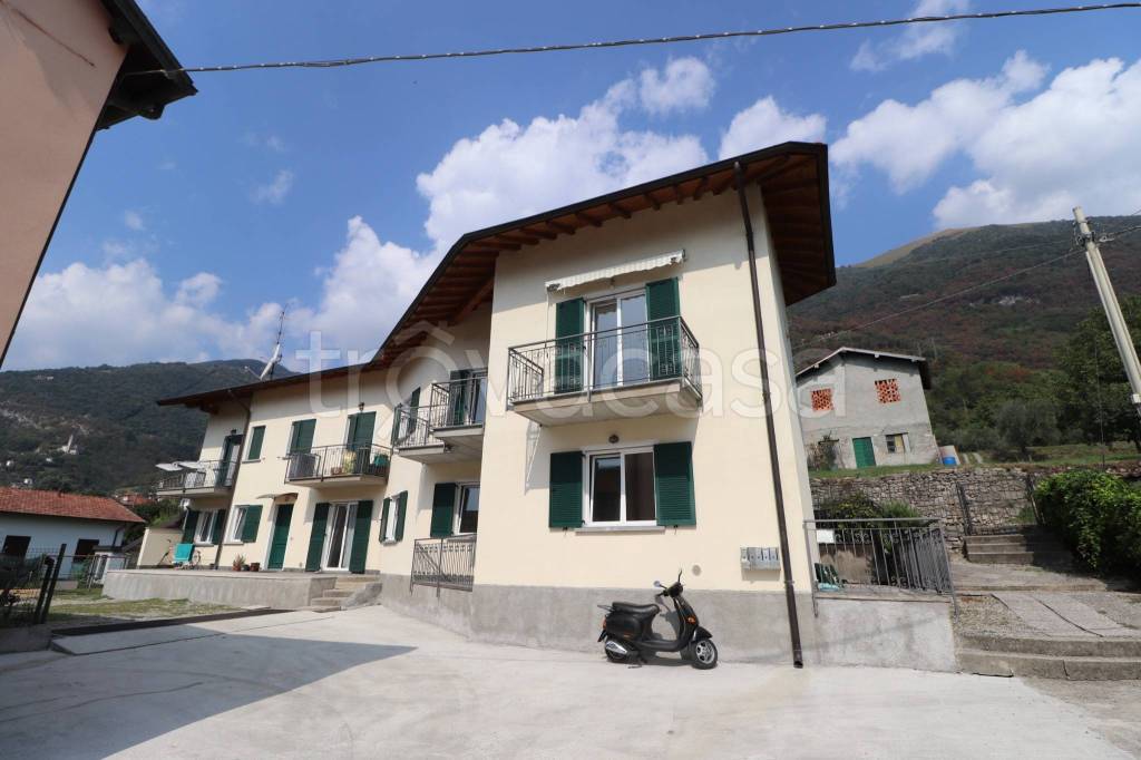appartamento in vendita a Tremezzina in zona Lenno