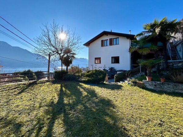 appartamento in vendita a Tremezzina in zona Molgisio