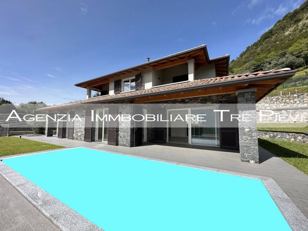 casa indipendente in vendita a Tremezzina in zona Lenno