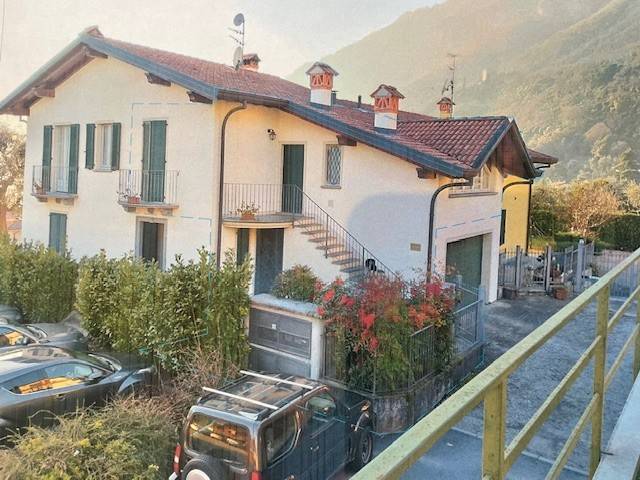 appartamento in vendita a Tremezzina in zona Ossuccio