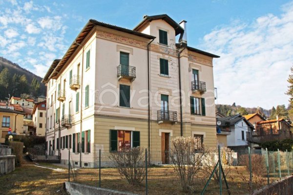 appartamento in vendita ad Alta Valle Intelvi in zona Lanzo d'Intelvi