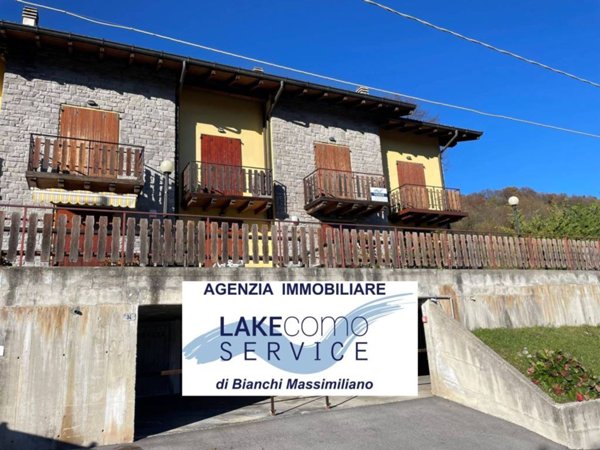 appartamento in vendita ad Alta Valle Intelvi in zona Scaria