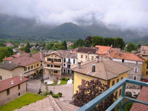 appartamento in vendita ad Alta Valle Intelvi in zona Lanzo d'Intelvi