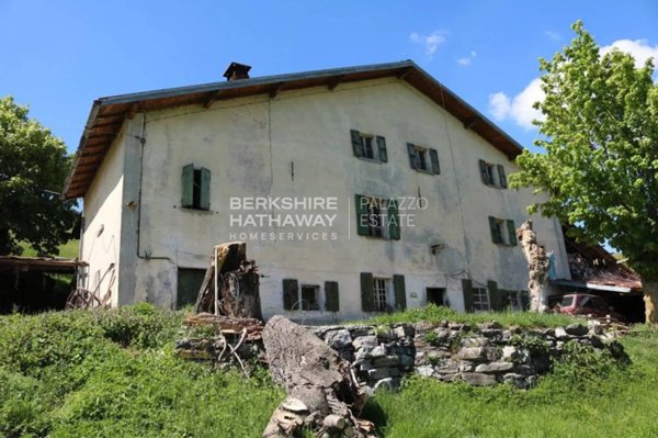 casa indipendente in vendita ad Alta Valle Intelvi