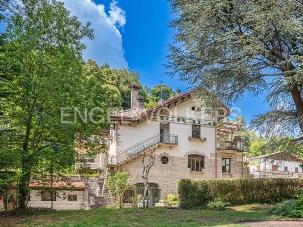 casa indipendente in vendita ad Alta Valle Intelvi in zona Lanzo d'Intelvi