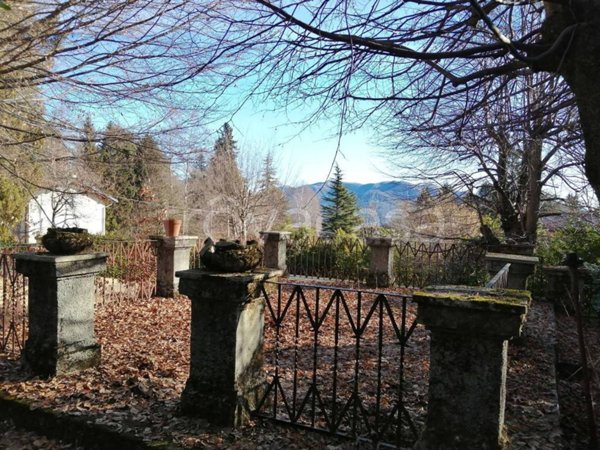 casa indipendente in vendita ad Alta Valle Intelvi in zona Lanzo d'Intelvi