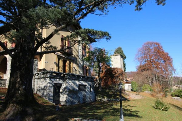 casa indipendente in vendita ad Alta Valle Intelvi in zona Lanzo d'Intelvi