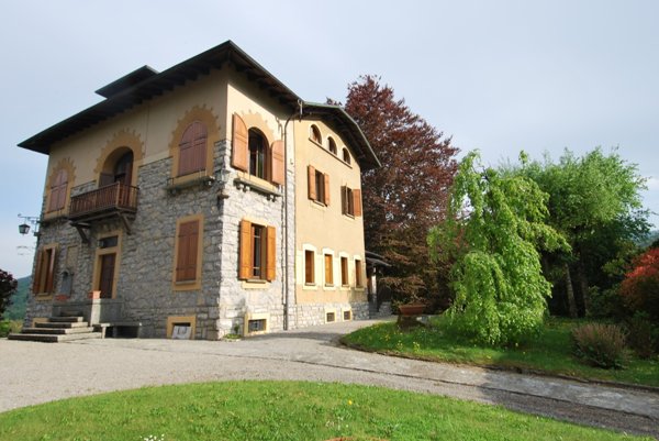 casa indipendente in vendita ad Alta Valle Intelvi