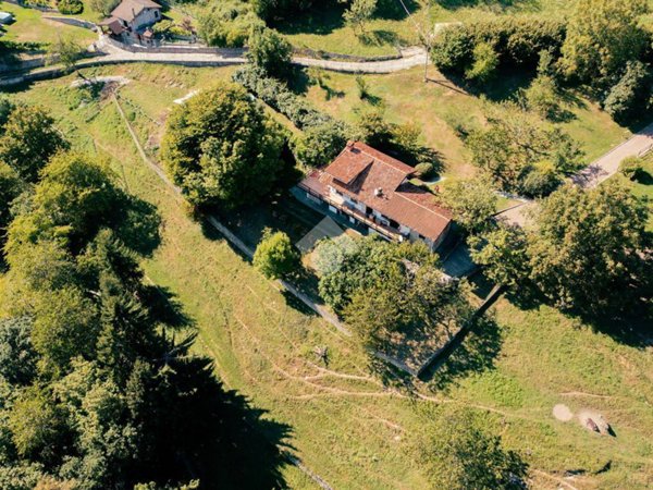 casa indipendente in vendita ad Alta Valle Intelvi