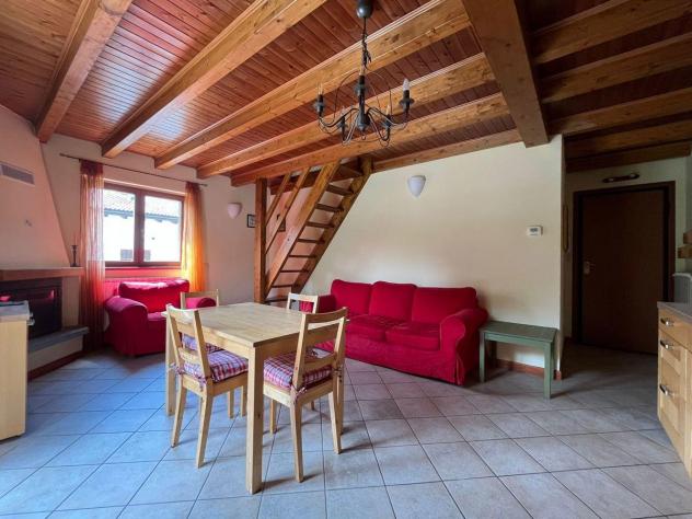 appartamento in vendita ad Alta Valle Intelvi in zona Lanzo d'Intelvi