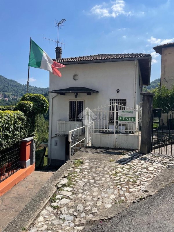 casa indipendente in vendita ad Alta Valle Intelvi