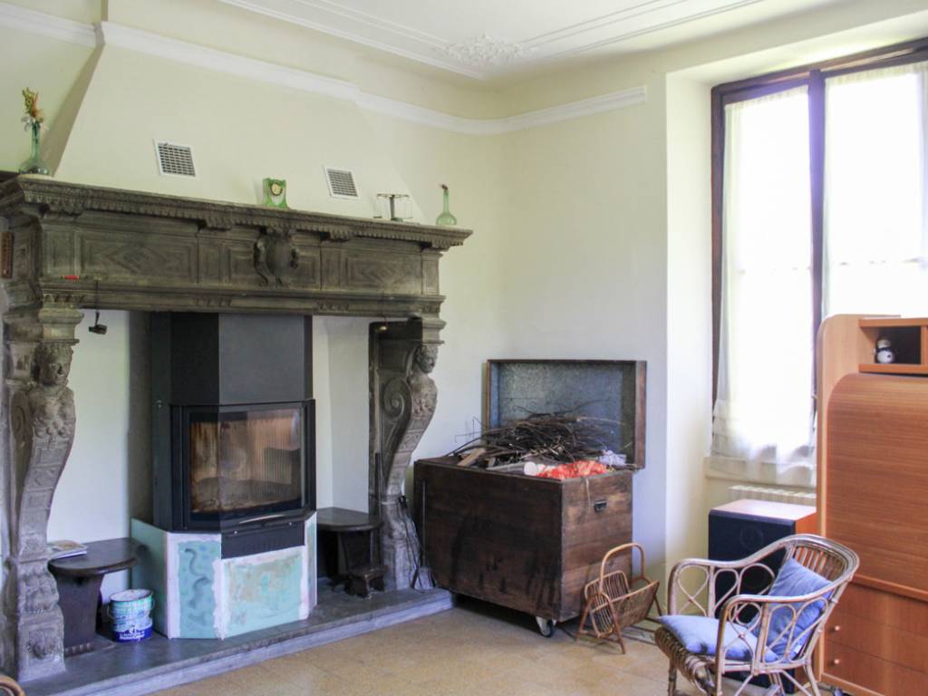 casa indipendente in vendita ad Alta Valle Intelvi in zona Pellio Intelvi