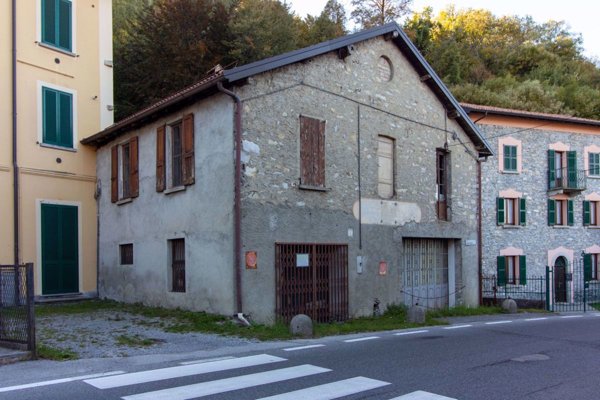 locale di sgombero in vendita ad Alta Valle Intelvi in zona Pellio Intelvi