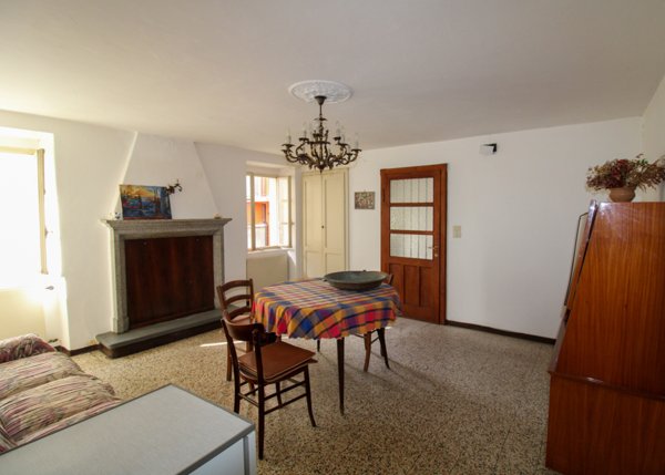 casa indipendente in vendita ad Alta Valle Intelvi in zona Scaria