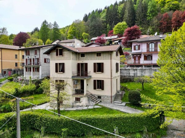 casa indipendente in vendita ad Alta Valle Intelvi