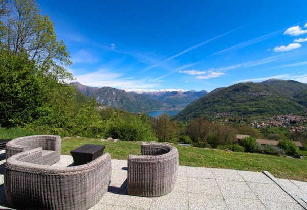 casa indipendente in vendita ad Alta Valle Intelvi