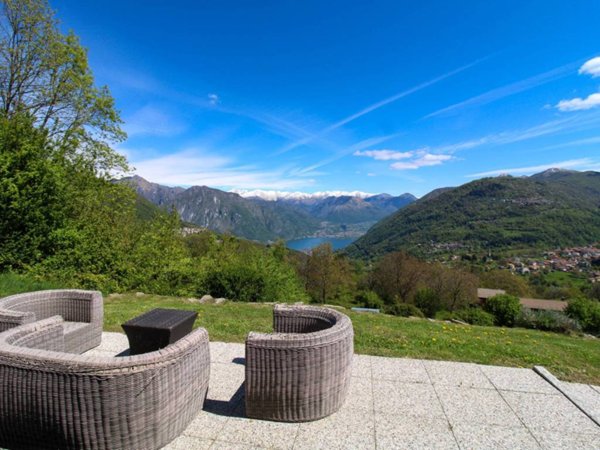 casa indipendente in vendita ad Alta Valle Intelvi