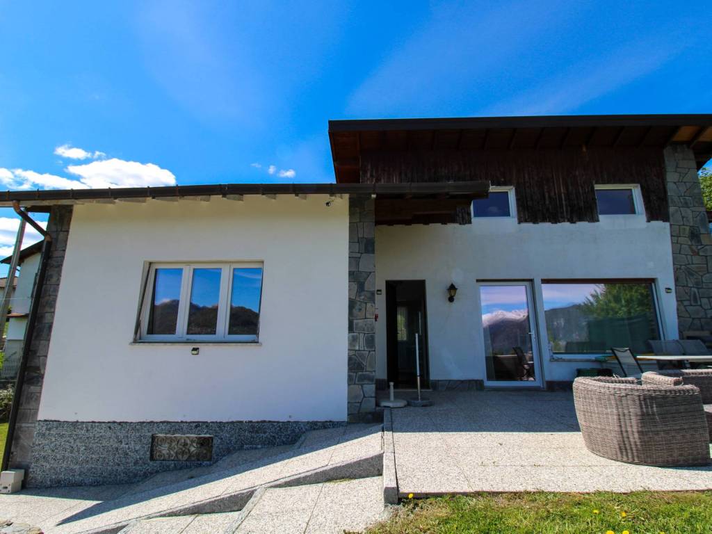 casa indipendente in vendita ad Alta Valle Intelvi
