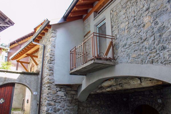 casa indipendente in vendita ad Alta Valle Intelvi in zona Scaria