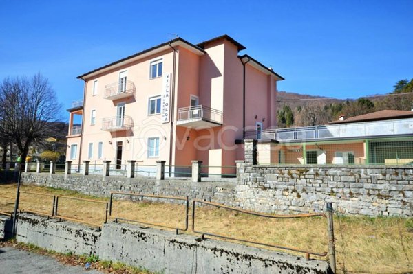 negozio in vendita ad Alta Valle Intelvi in zona Lanzo d'Intelvi
