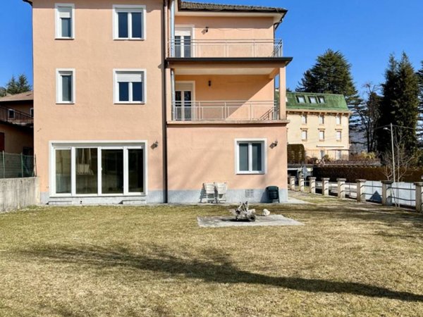 intera palazzina in vendita ad Alta Valle Intelvi in zona Lanzo d'Intelvi