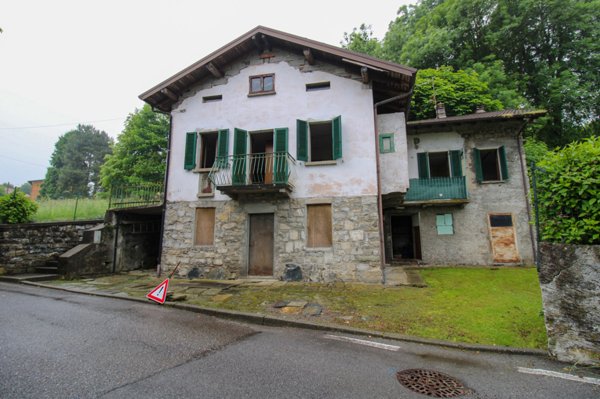 casa indipendente in vendita ad Alta Valle Intelvi