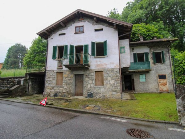 casa indipendente in vendita ad Alta Valle Intelvi