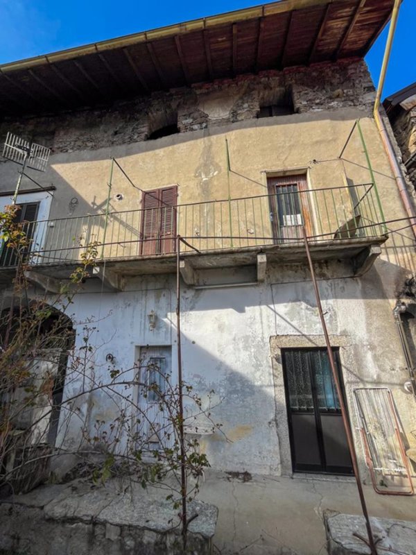 casa indipendente in vendita ad Alta Valle Intelvi
