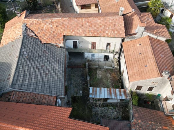 casa indipendente in vendita ad Alta Valle Intelvi