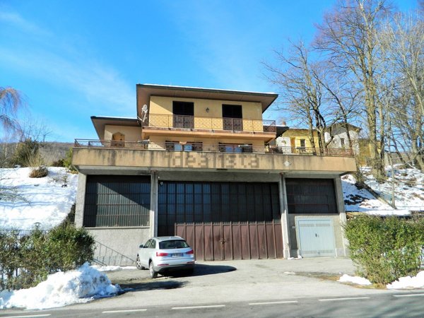 appartamento in vendita ad Alta Valle Intelvi in zona Lanzo d'Intelvi